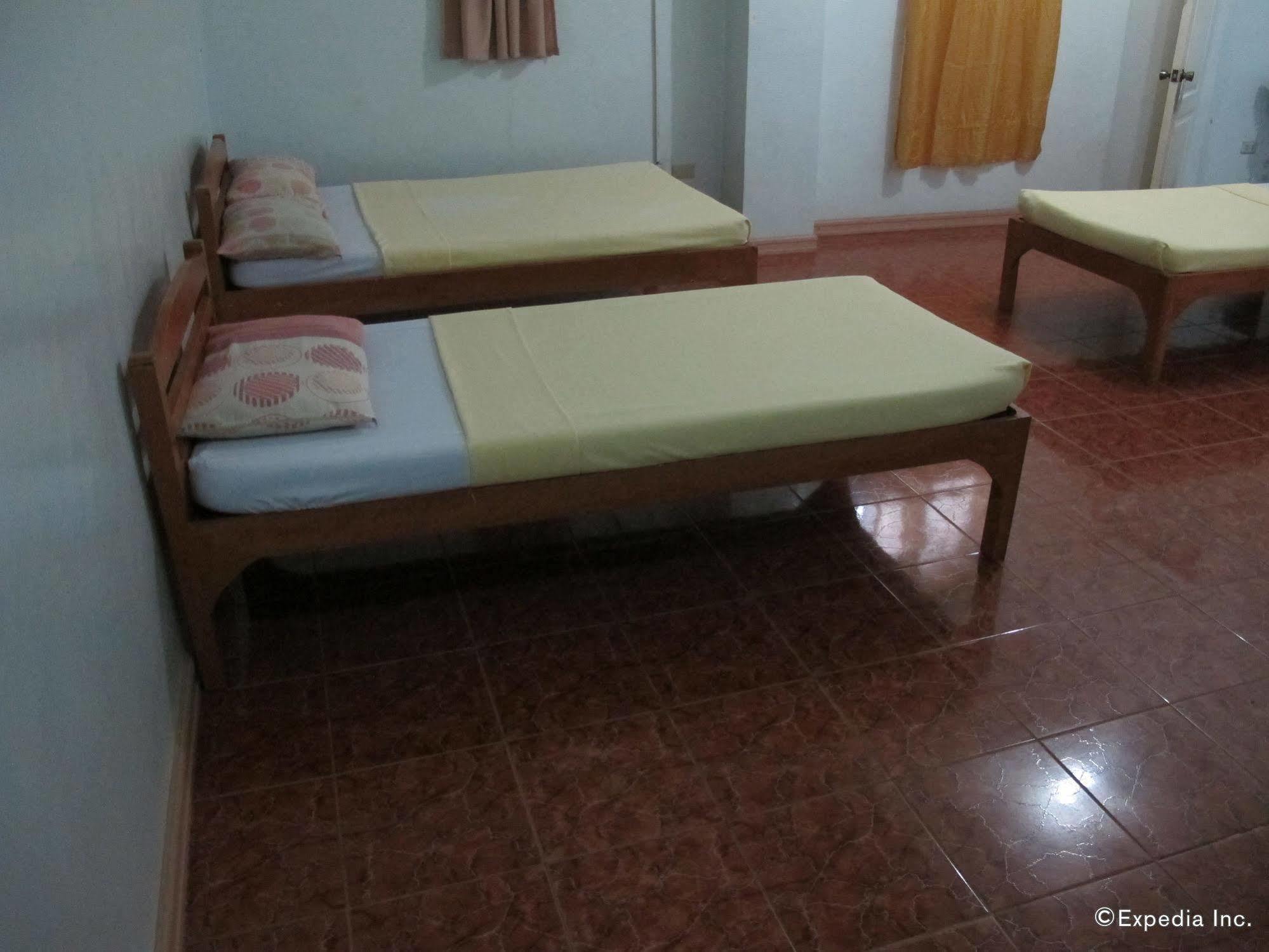 Pe're Aristo pensión Mandaue Exterior foto