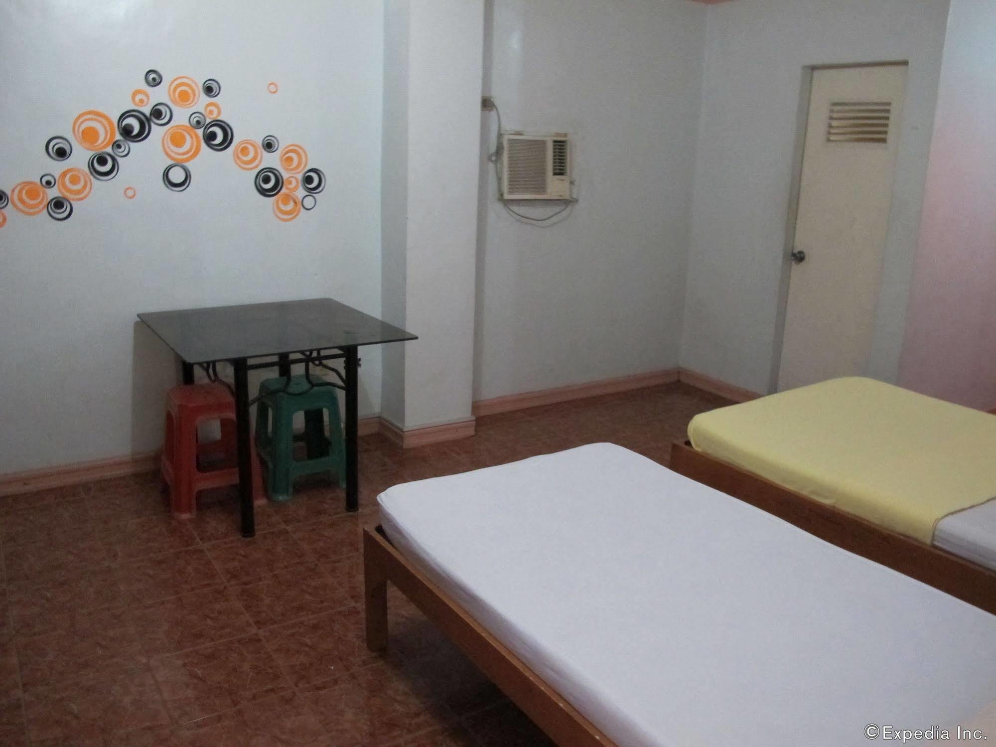 Pe're Aristo pensión Mandaue Exterior foto