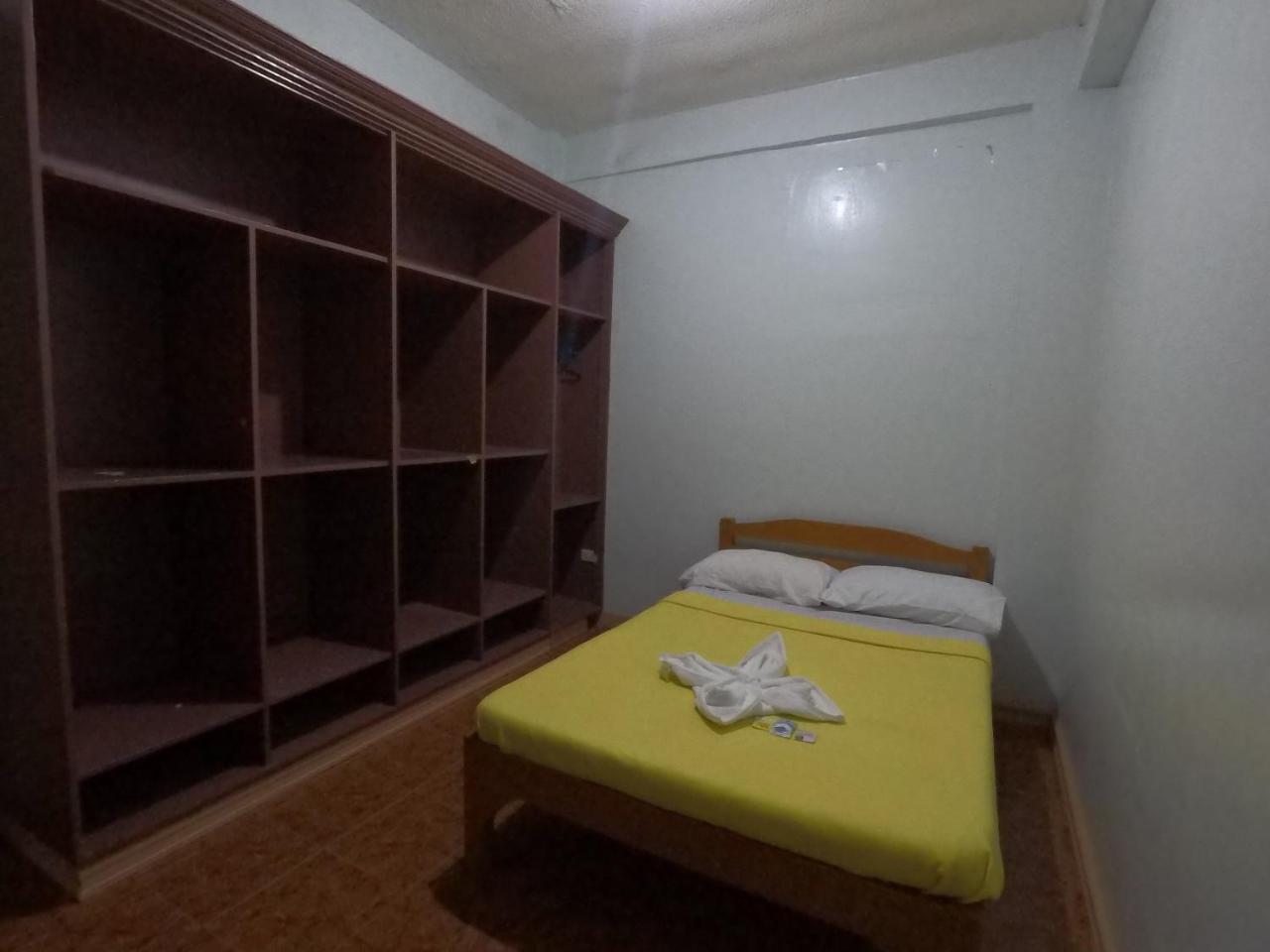 Pe're Aristo pensión Mandaue Exterior foto